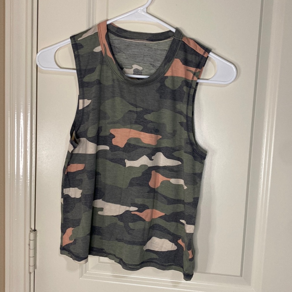 Old Navy girls tank. Size XL (14/16).